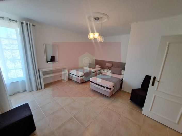 Image No.21-3 Bed House for sale