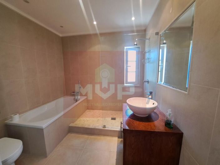 Image No.28-3 Bed House for sale