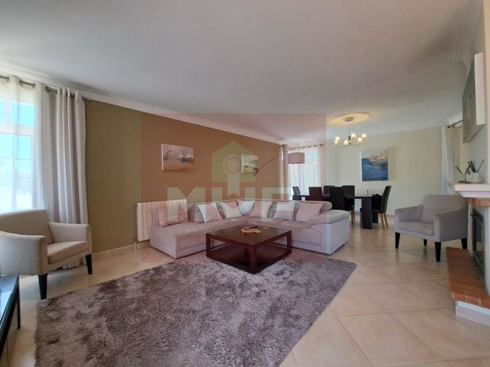 Image No.7-3 Bed House for sale