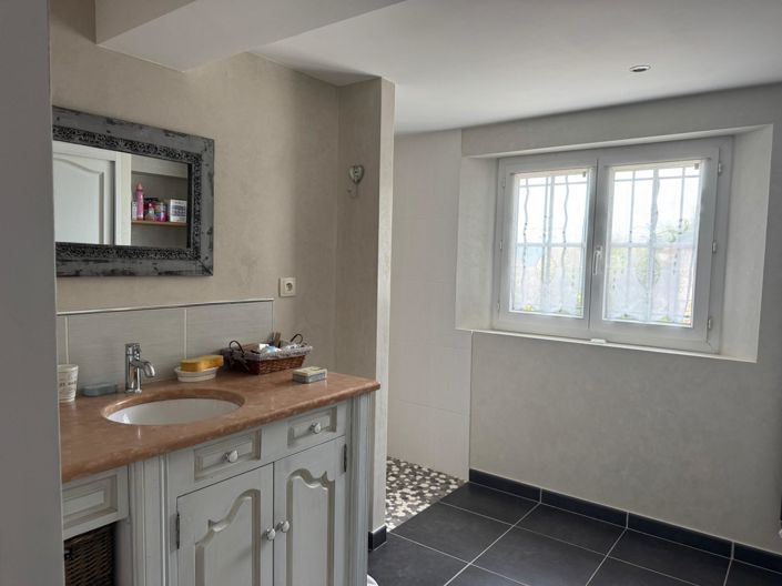 Image No.10-4 Bed House for sale