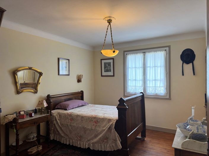 Image No.6-4 Bed House for sale