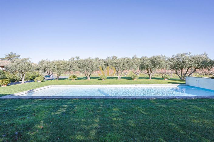 Image No.10-7 Bed House for sale