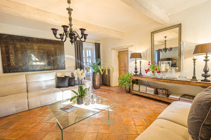 Image No.30-7 Bed House for sale