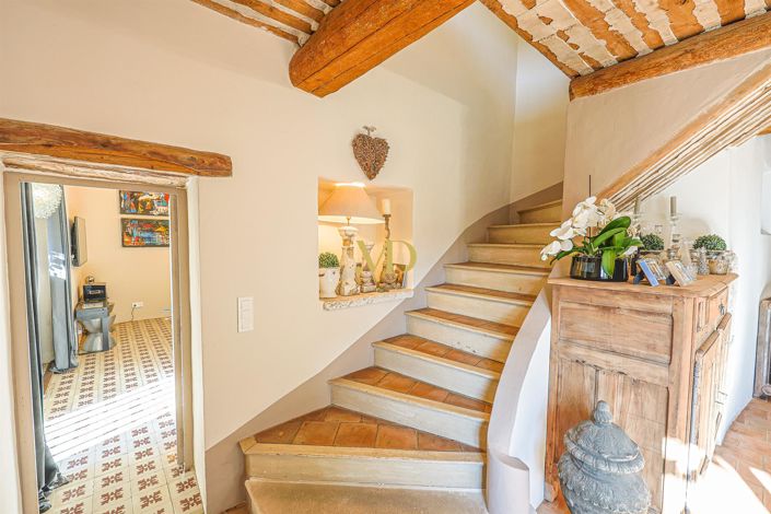 Image No.33-7 Bed House for sale