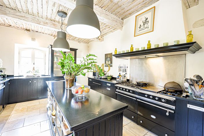 Image No.35-7 Bed House for sale