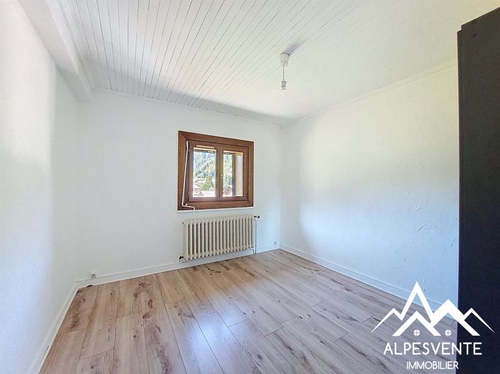 Image No.10-3 Bed Apartment for sale