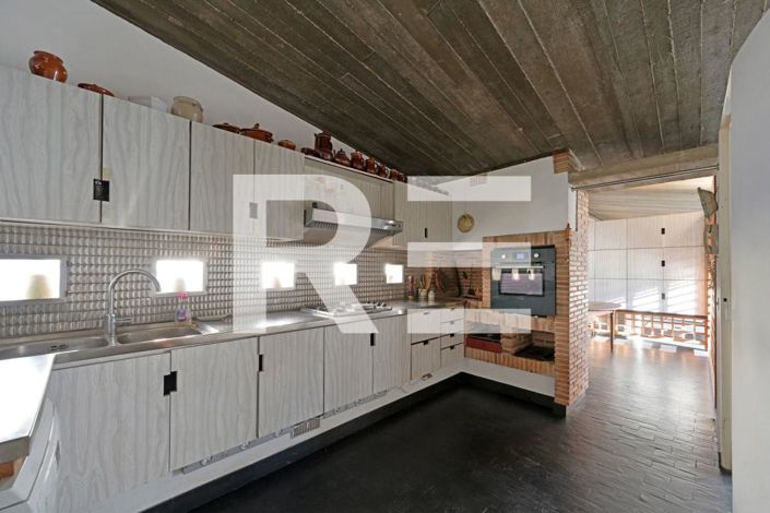 Image No.13-3 Bed House for sale