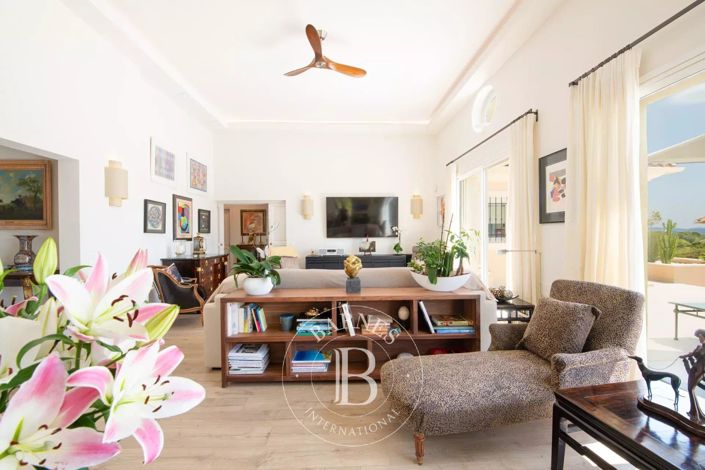 Image No.5-House for sale