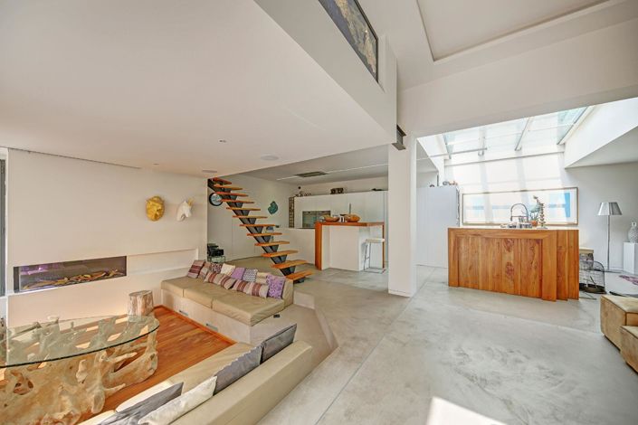 Image No.5-5 Bed Property for sale