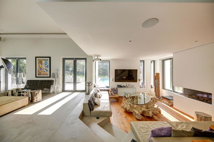 Image No.6-5 Bed Property for sale