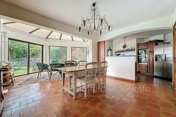 Image No.10-5 Bed House for sale