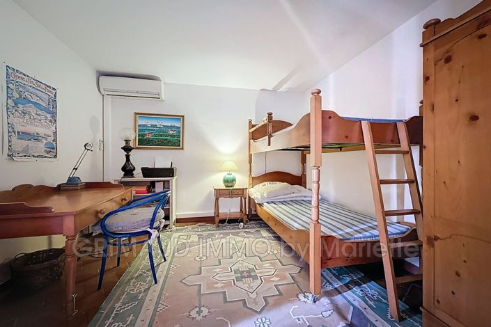 Image No.15-5 Bed House for sale