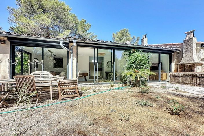 Image No.1-3 Bed House for sale