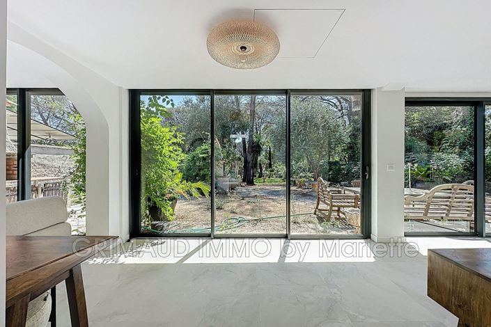 Image No.10-3 Bed House for sale