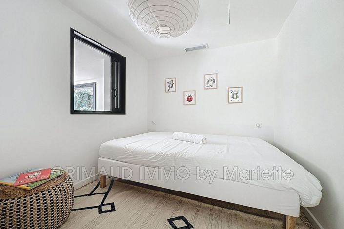 Image No.14-3 Bed House for sale