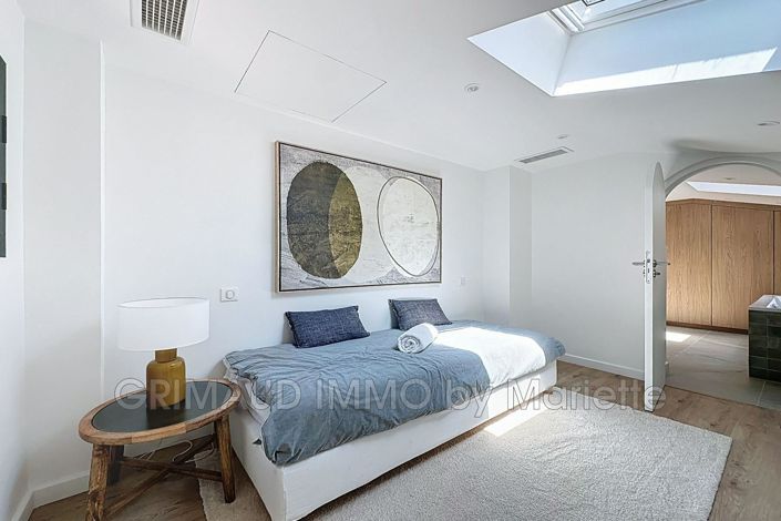 Image No.16-3 Bed House for sale