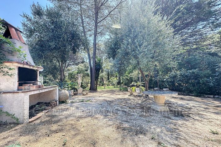 Image No.20-3 Bed House for sale