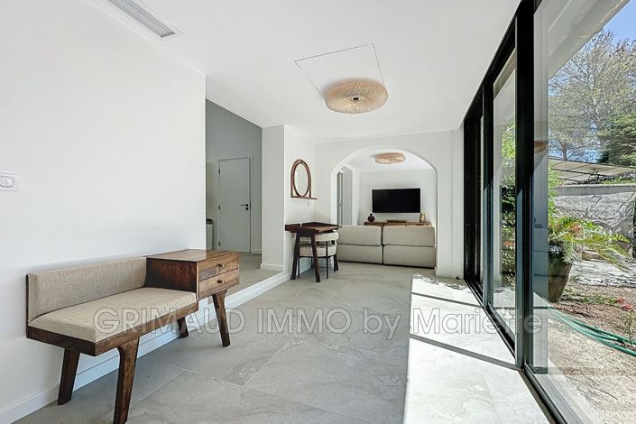 Image No.6-3 Bed House for sale