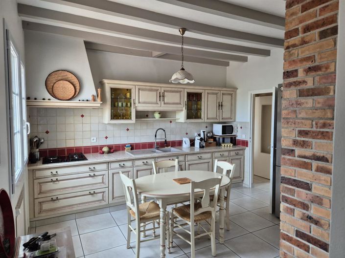 Image No.5-5 Bed House for sale