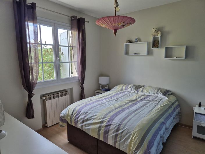 Image No.7-5 Bed House for sale