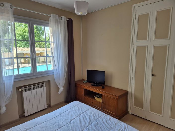 Image No.8-5 Bed House for sale