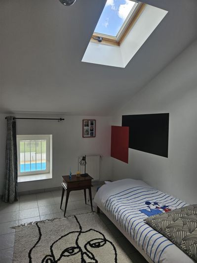 Image No.10-8 Bed House for sale