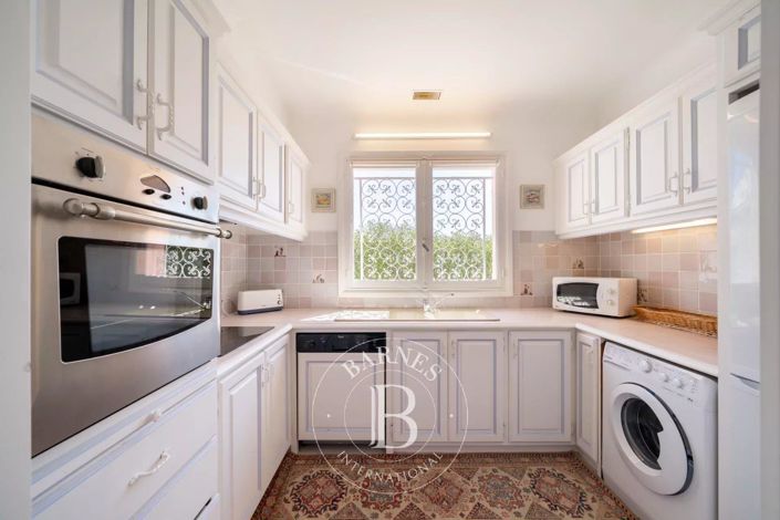 Image No.7-2 Bed House for sale