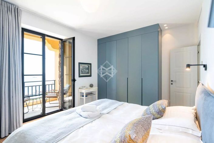 Image No.12-7 Bed House for sale