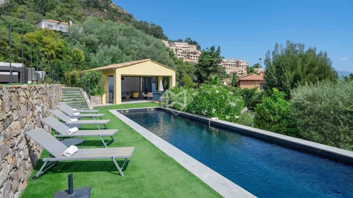 Image No.15-7 Bed House for sale