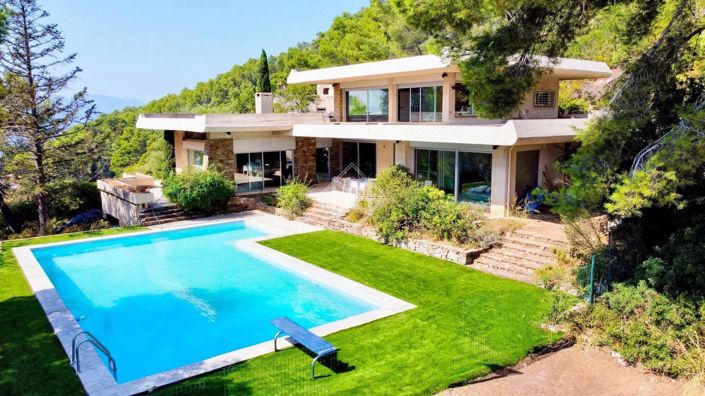Image No.1-5 Bed House for sale