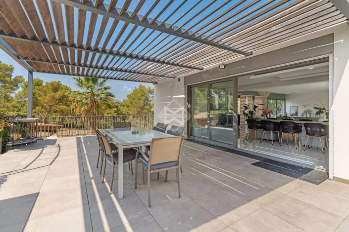 Image No.11-7 Bed House for sale