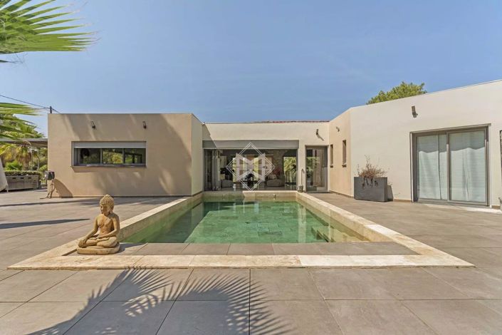 Image No.6-7 Bed House for sale