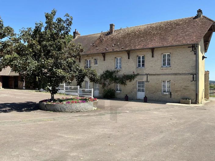 Image No.10-9 Bed House for sale