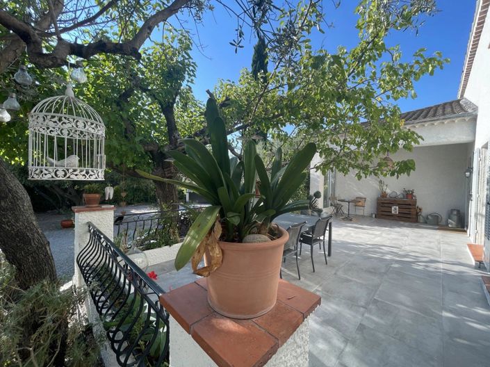 Image No.1-3 Bed House for sale