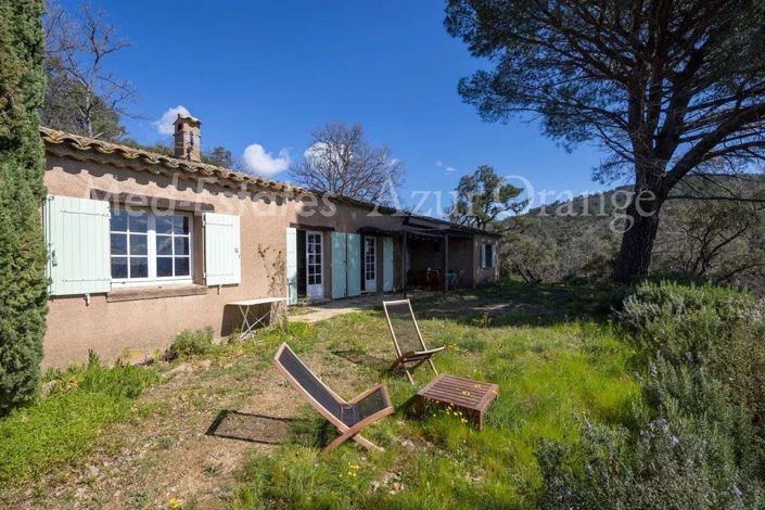 Image No.1-4 Bed House for sale