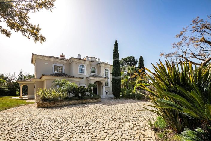 Image No.10-5 Bed House for sale