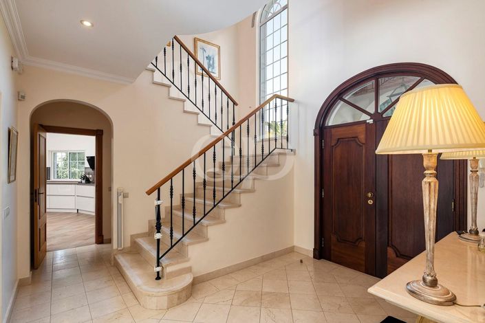 Image No.18-5 Bed House for sale