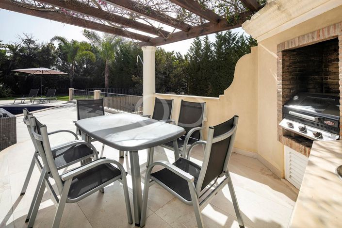 Image No.25-5 Bed House for sale