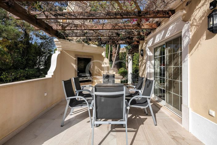 Image No.27-5 Bed House for sale