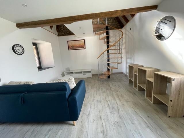 Image No.19-7 Bed House for sale