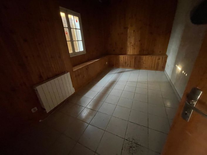 Image No.10-5 Bed House for sale