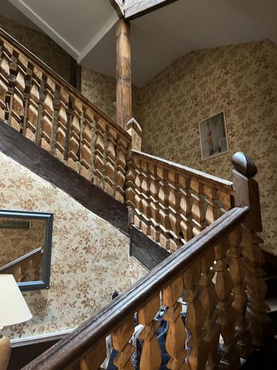 Image No.8-7 Bed House for sale