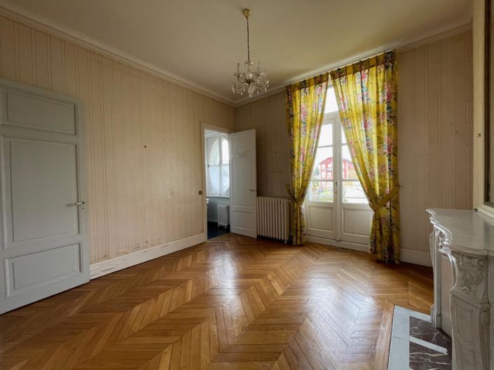 Image No.15-6 Bed Apartment for sale