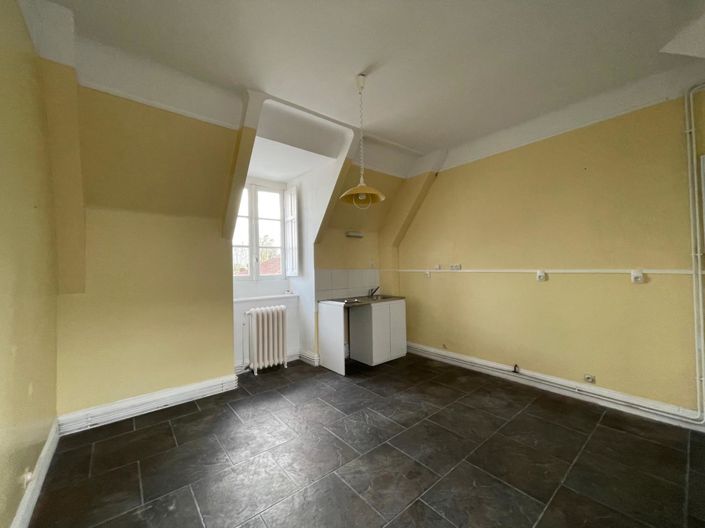 Image No.18-6 Bed Apartment for sale