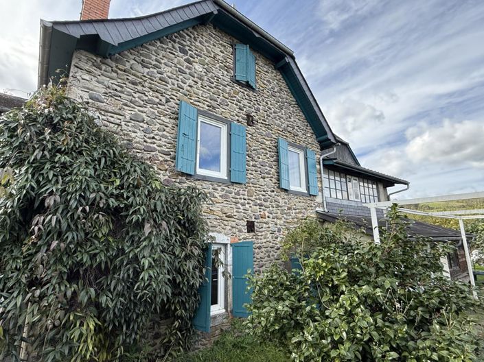 Image No.1-5 Bed House for sale