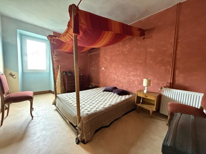 Image No.8-5 Bed House for sale