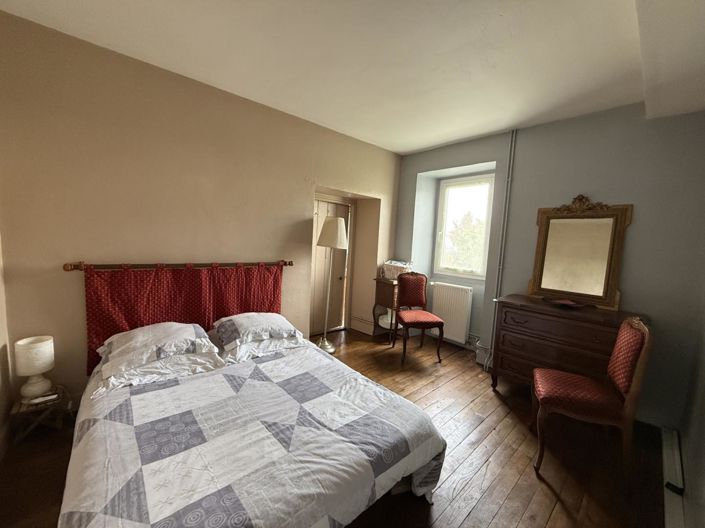 Image No.9-5 Bed House for sale