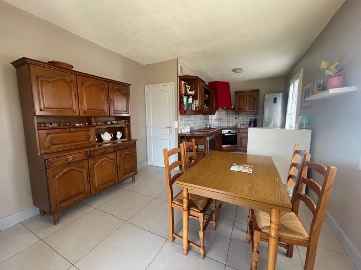 Image No.8-4 Bed House for sale