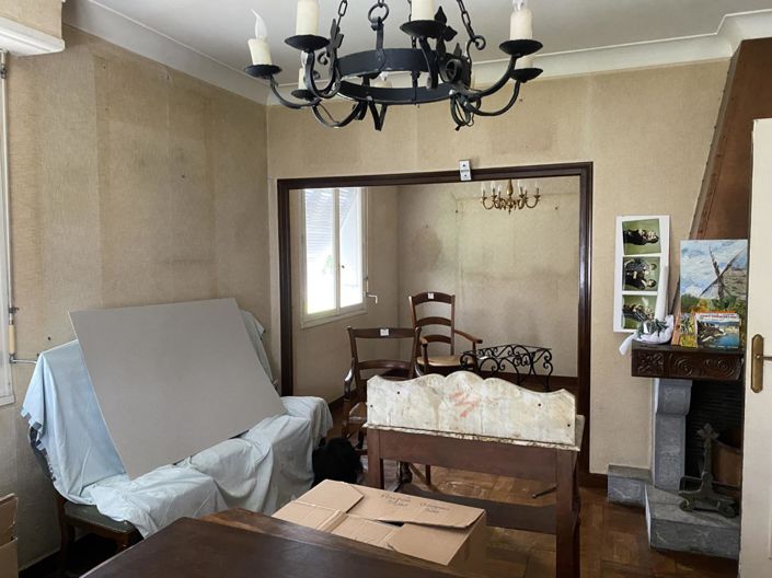 Image No.8-3 Bed House for sale