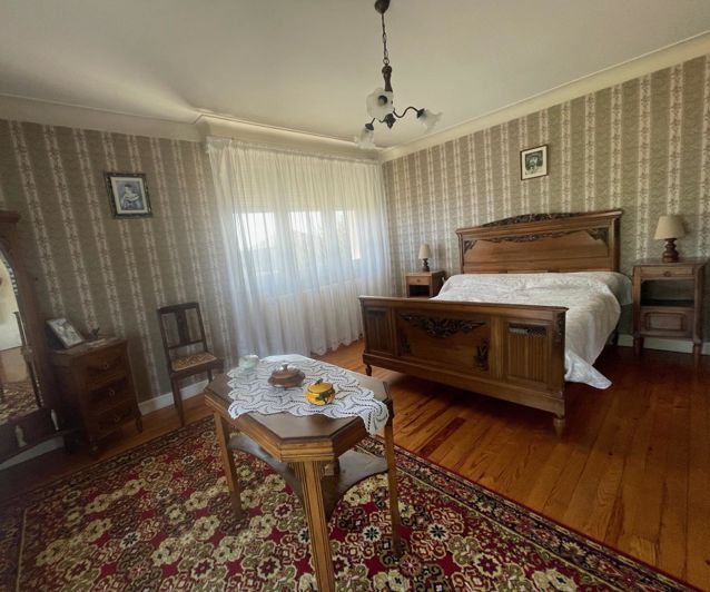 Image No.8-4 Bed House for sale